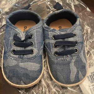 *NWT* Old Navy Camo Espadrille Sneakers